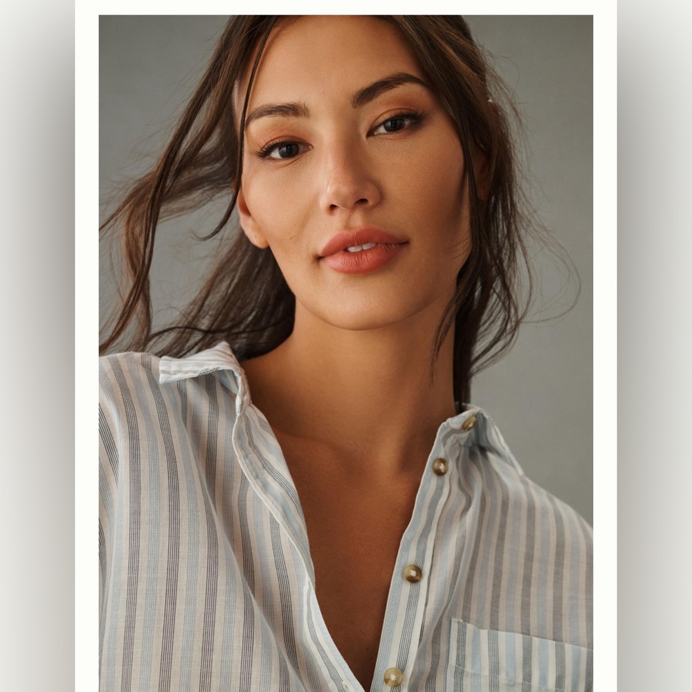 Anthropologie‎ Pilcro Batwing Crop Buttondown - Picture 2 of 4